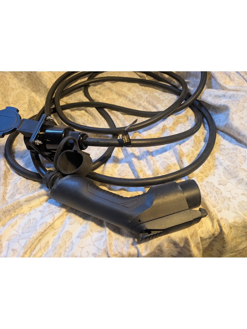 EV Charging Cable SAE J1772 Standard for Electric Vehicles